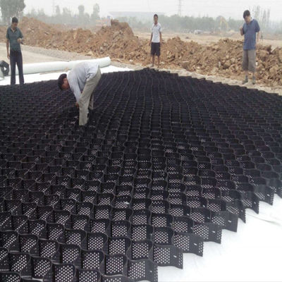 330mm-1000mm Απόσταση συγκόλλησης Γεωκύτταρα Γη Grid Paver για Honeycomb Gravel Driveway