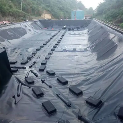 Διπλή ομαλή γεωμεμβράνη HDPE για την αλιευτική εκτροφή, την υδατοκαλλιέργεια