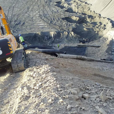 Αδιάβροχες γεωμεμβράνες HDPE για χωματερές Μέγεθος 50-200m Μύθος 0,3 mm-3,0 mm Αδιάβροχες