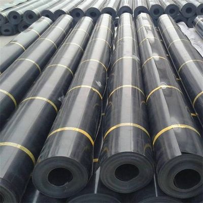 Ακατέργαστη επιφάνεια HDPE Γεωμεμβράνη Αλιευτικής Κτηνοτροφίας 1mm με διάρκεια ζωής 10 ετών