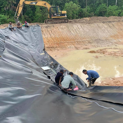 Πρότυπο ASTM GRI-GM13 45 mil Τροφική ποιότητα Μαύρο Μπλε EPDM Ελαστικό Πυραμίδας Πυραμίδας