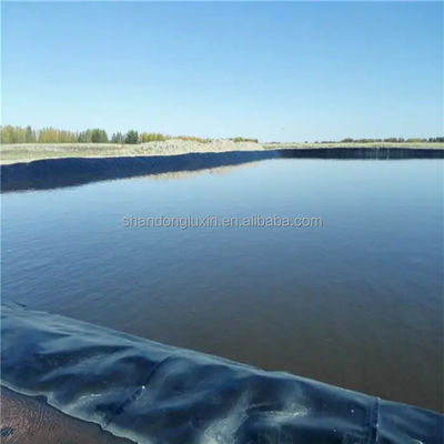 Προσαρμοσμένη 1.5mm HDPE ταινία επιφάνειας γεωμεμβράνη για δεξαμενή σε μαύρο λευκό πράσινο μπλε