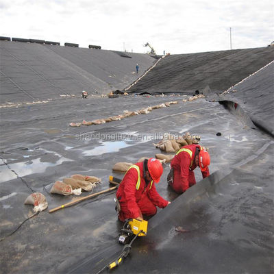 Αδιαπέραστη γεωμεμβράνη Διπλή υφή HDPE γεωμεμβράνη για επιτόπια επιθεώρηση λιμνοθάλασσας