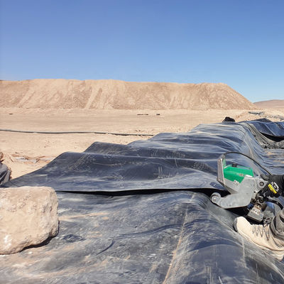 Διάστημα 50-100m/Roll HDPE Geomembrane Liner για λίμνη ψαροτροφίας 0,5mm 1,0mm 1,2mm 2mm