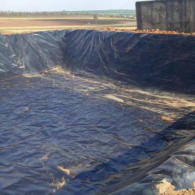 Βιομηχανικό υδρογονάνθρακα HDPE γεωμεμβράνη στρώμα λίμνης 0.2mm-3mm πάχος για τη διαχείριση του νερού