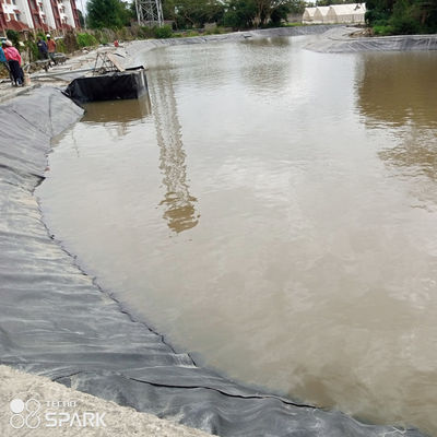 Συνολικά έργα λύσης 0,5 mm HDPE ομαλή υφή μαύρη γεωμεμβράνη ιχθυοκαλλιέργεια λίμνη