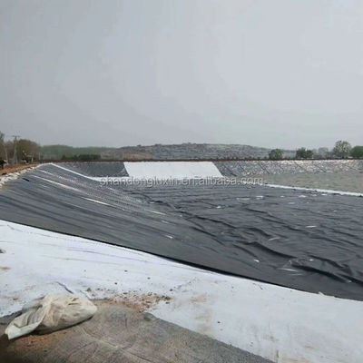 Βιομηχανικό σχεδιασμό στυλ HDPE Γεωμεμβράνη 1m-8m πλάτος για υλικό περιτύλιξης λιμάνων χωματερή