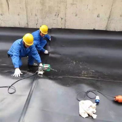 Γεωμεμβράνες HDPE 1mm για λίμνες Μέγεθος 50m-100m Εξαιρετική απόδοση εγγυημένη