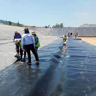 Βιομηχανικό Στυλ Σχεδιασμού 0,5 mm 0,75 mm 1 mm HDPE Γεωμεμβράνη για Γεωργικό Εφοδιασμό Υδάτων