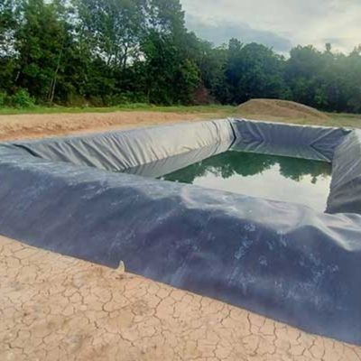 1m-8m πλάτος 0,3mm-3,0mm πάχος HDPE Geomembrane επένδυση για ενισχυμένες επένδυση λίμνης