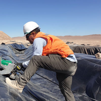 Αλιευτική λίμνη Liner HDPE Black Rolls Γεωμεμβράνη 0,5 mm 1,5 mm με βοήθεια μετά την πώληση