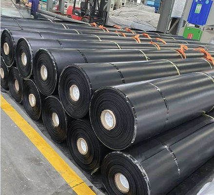 0.2mm-2.8mm Προσυσκευασμένη γεωμεμβράνη HDPE για λιμάνια, χώρους υγειονομικής ταφής και πλαγιές αυτοκινητοδρόμων