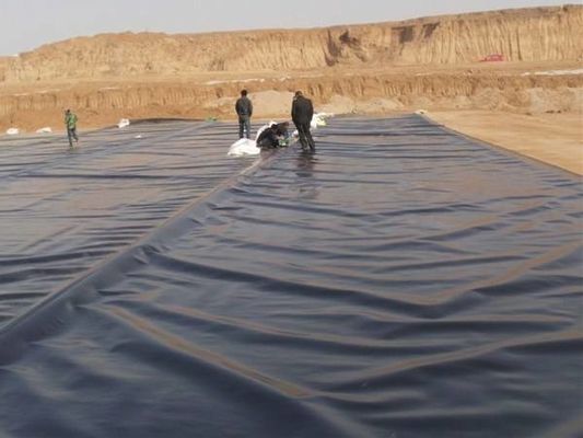 Προσυσκευασμένη γεωμεμβράνη HDPE για αδιάβροχη επένδυση σε πισίνες και πισίνες τοπίου