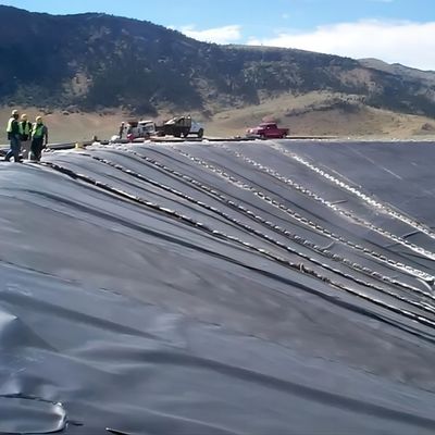 Γεωμεμβράνες με μοτίβα 1 mm 2 mm πάχος μήκος 50-100m ASTM GRI-GM13 πρότυπο άμεσα