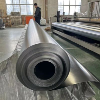 ASTM GRI-GM13 Τυποποιημένη μαύρη HDPE ομαλή γεωμεμβράνη για χώρους υγειονομικής ταφής και λίμνες ψαριών