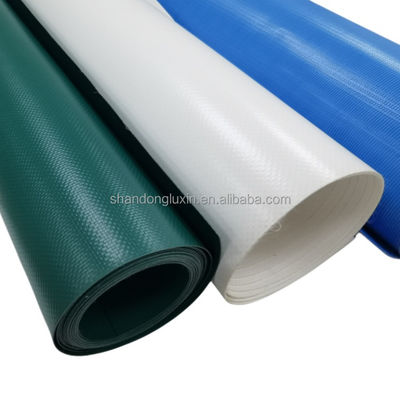 Ανθεκτικός στον ήλιο πλακάς PVC 500D*200D Αριθμός νήμων για την κάλυψη γεωργικών ειδών