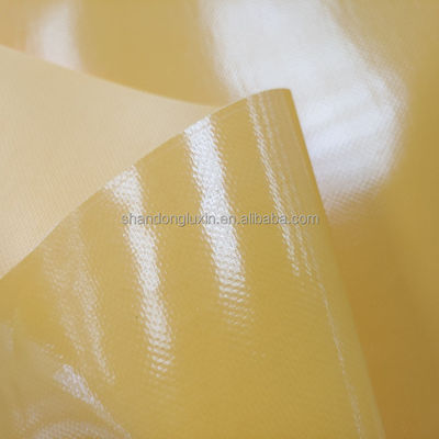 Ανθεκτικός στον ήλιο πλακάς PVC 500D*200D Αριθμός νήμων για την κάλυψη γεωργικών ειδών