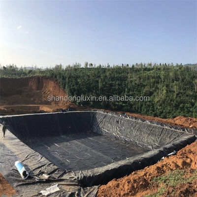 Αδιαπέραστη γεωμεμβράνη υδροφράκτησης για χώρους υγειονομικής ταφής και φράγματα