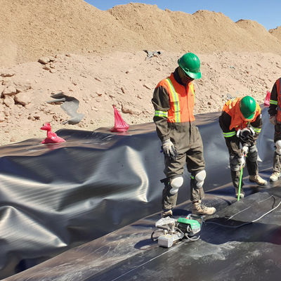 Μεγάλη γεωμεμβράνη HDPE 1 mm για υδατοκαλλιέργεια διπλή ομαλή/διπλή υφή