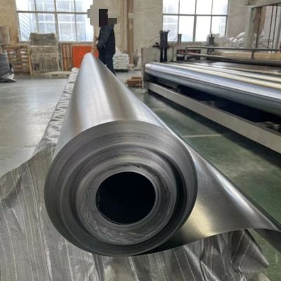 2 mm HDPE Fish Pond Liner για χώρους υγειονομικής ταφής Διάστημα 50-200m Δύση 1-6m Ευθεία επιφάνεια