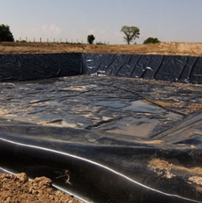 ASTM GRI-GM13 Πρότυπο 1mm 2mm HDPE Geomembrane Fish Pond Liner για την αλιευτική εκτροφή