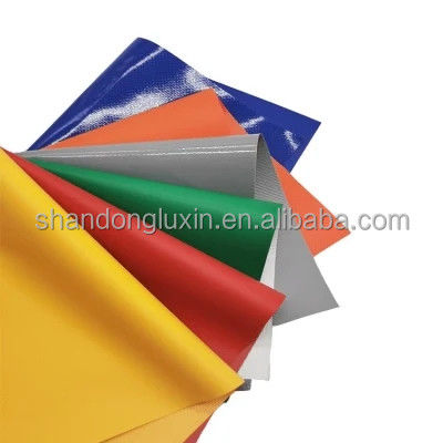 Μεσαίου βάρους PVC επικαλυμμένη σανίδα 510-650gm για φορτηγό καλύπτουν σκηνή Καλύτερη και αντοχή